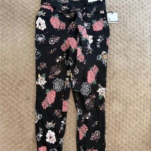 Floral Black Pull on slim leg ankle length women